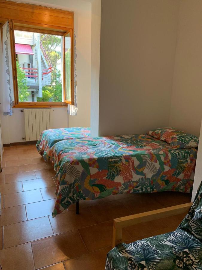 Bellavista Beachfront Apartments Quercianella Esterno foto